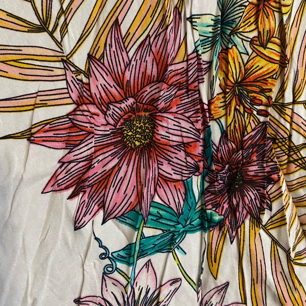 NWOT Tropical print tasseled hem kimono - Picture 6 of 6